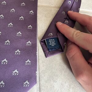 Vineyard Vines Custom Collection Neck Tie Mens ADF 25 Years Purple 100% Silk